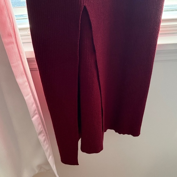 Deep Red Ribbed Knit Dress - Picture 2 of 3